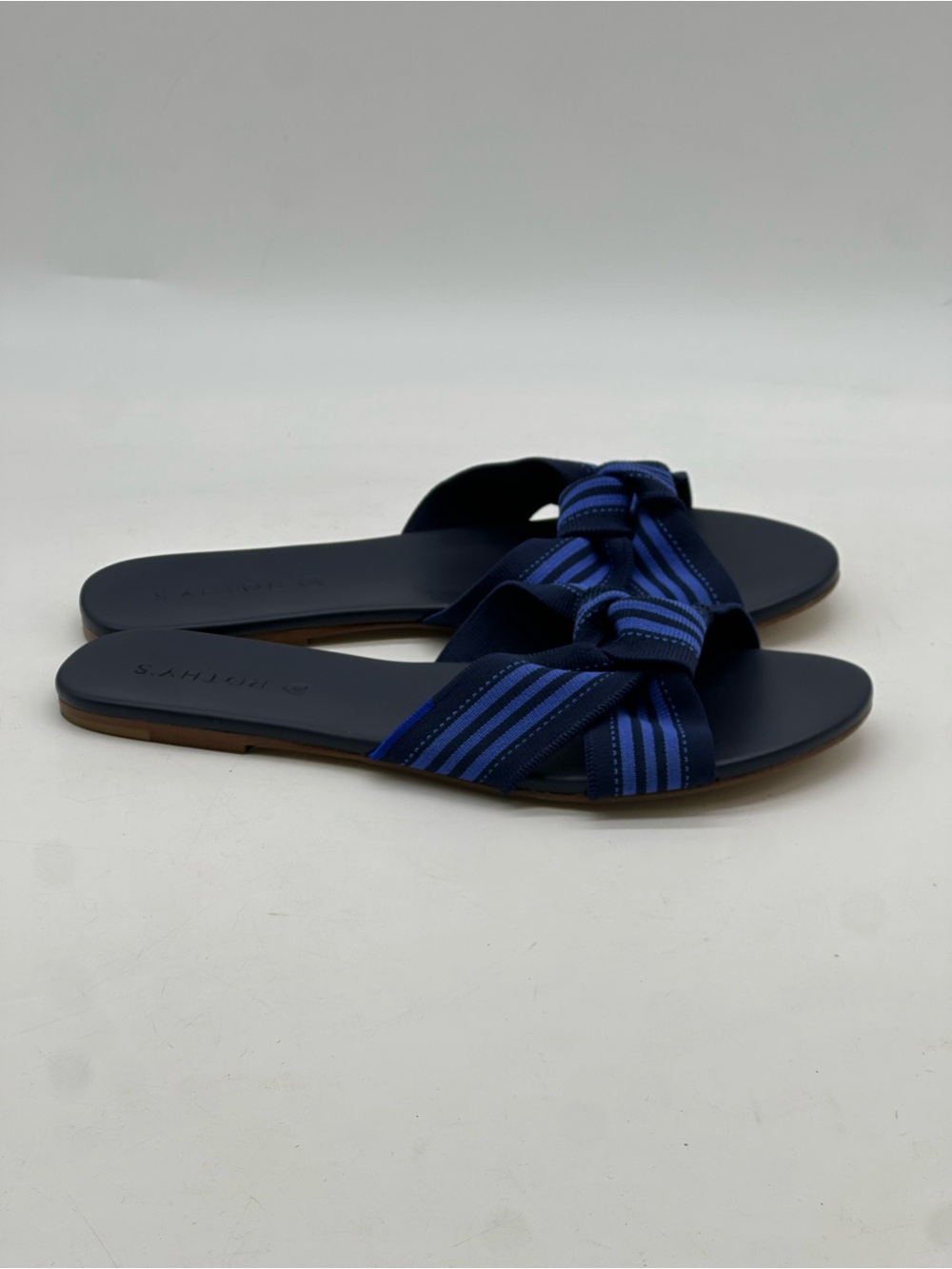 Rothy’s The Knot Flat Sandals in  Cobalt Blue. Size 8.5